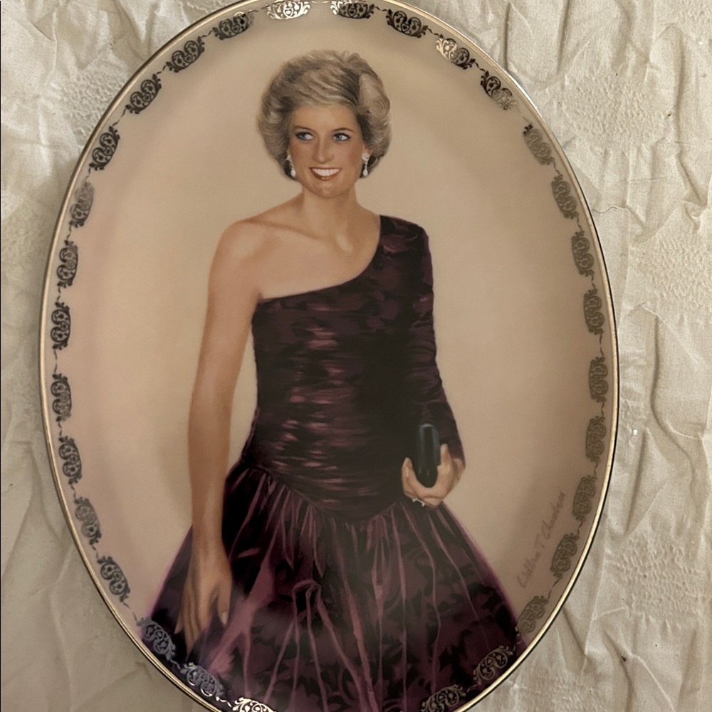 Diana: Queen of our Hearts” Collection Ltd. Ed. Collector Plates (Set of 8) - Picture 5 of 16